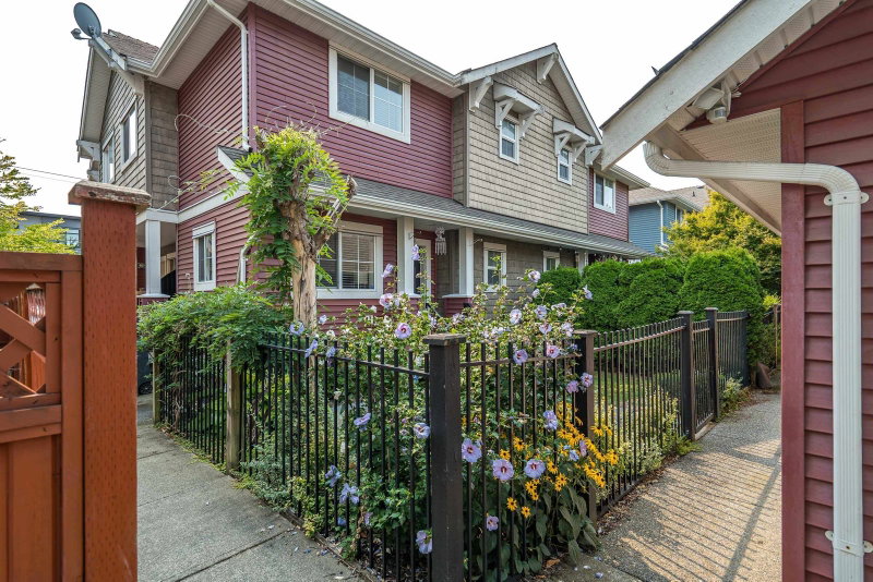 D2 - 19319 72 Avenue