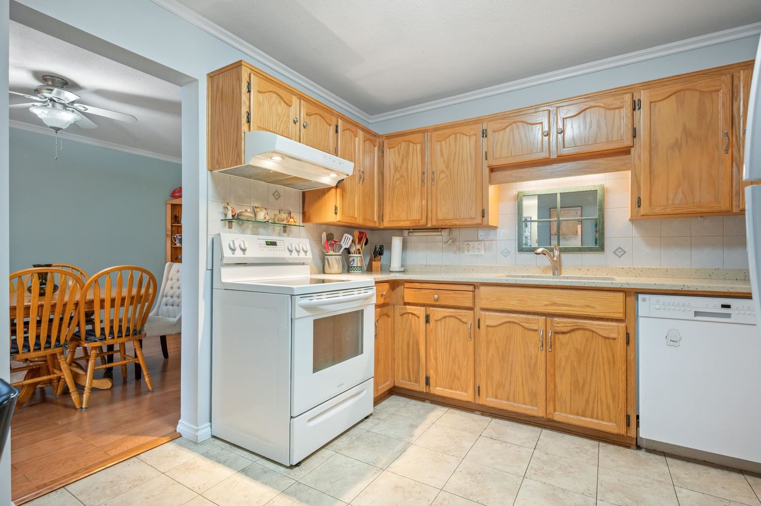 Listing Image 18