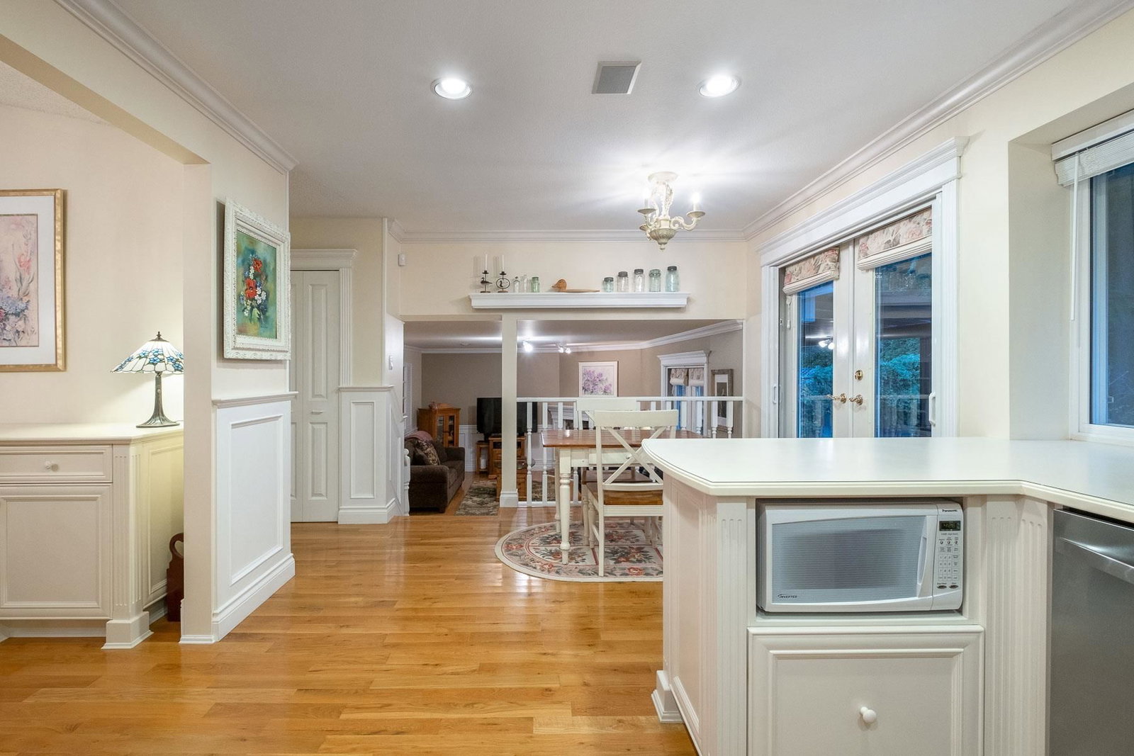 Listing Image 11