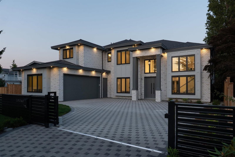 10360 Cornerbrook Crescent