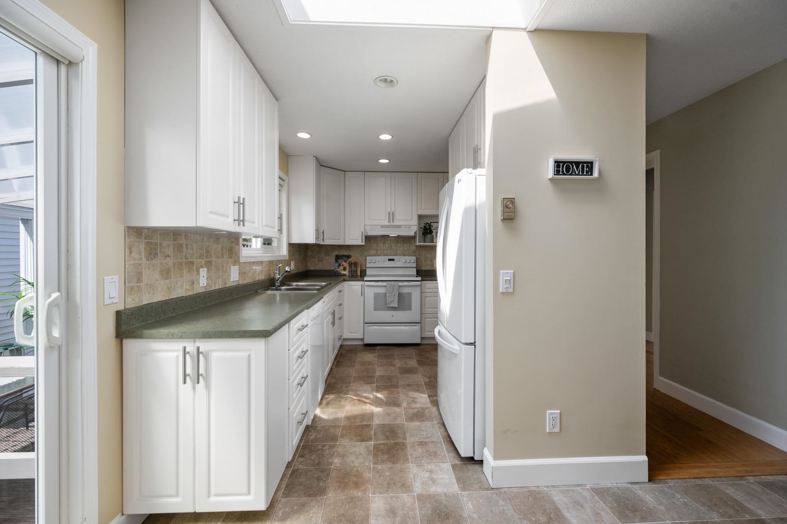 Listing Image 18