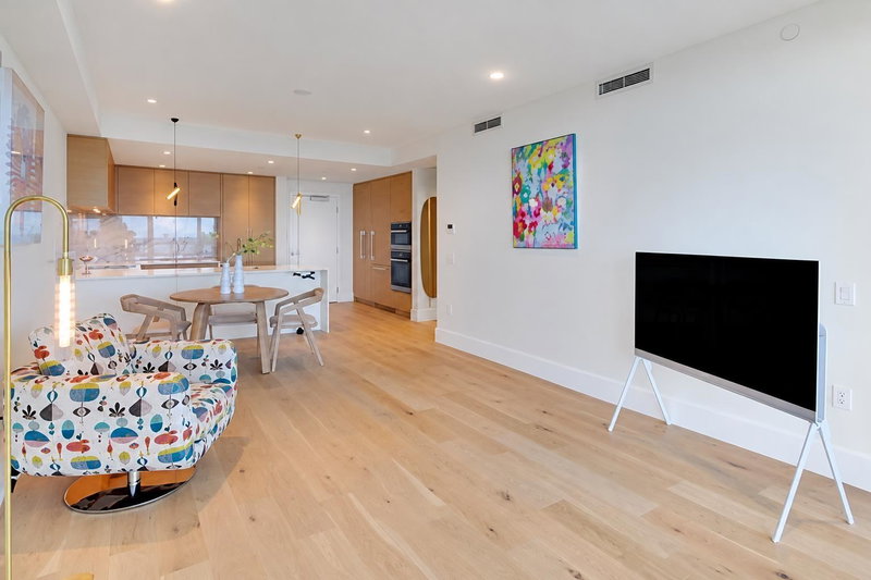 402 - 3101 Burfield Place