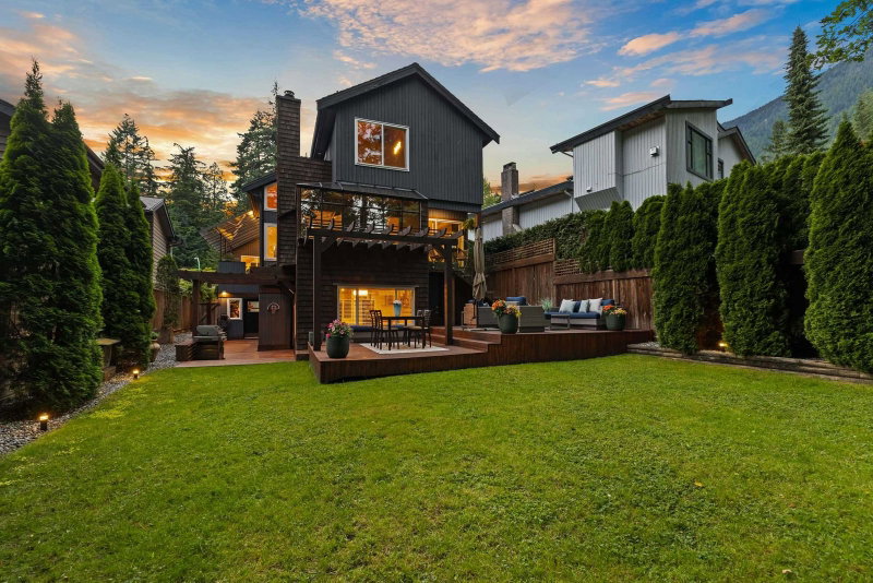 5522 Deerhorn Lane