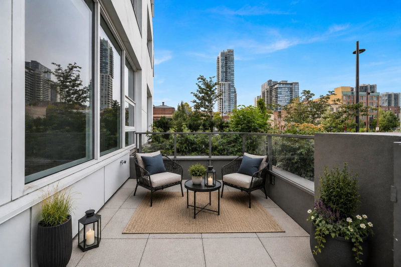 102 - 660 Quayside Drive