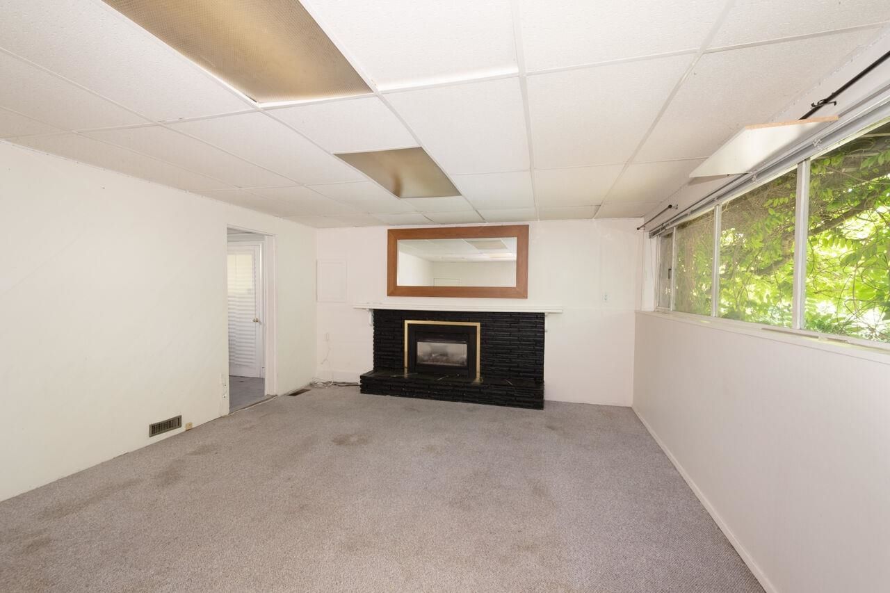 Listing Image 24