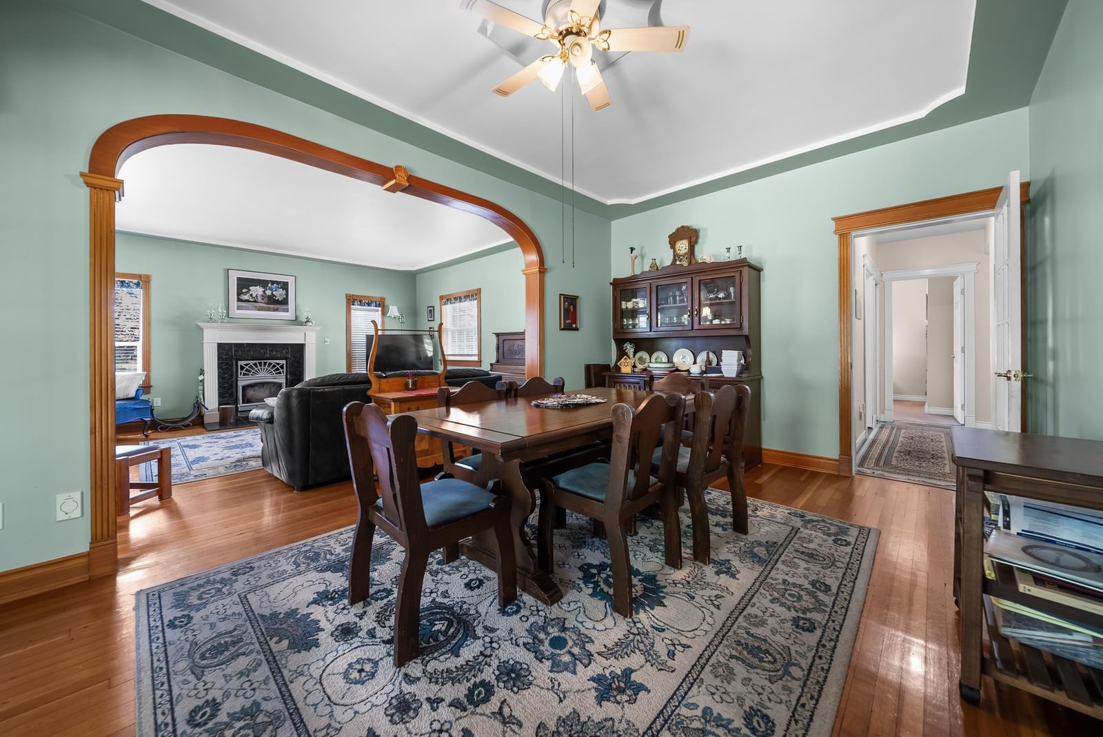 Listing Image 13