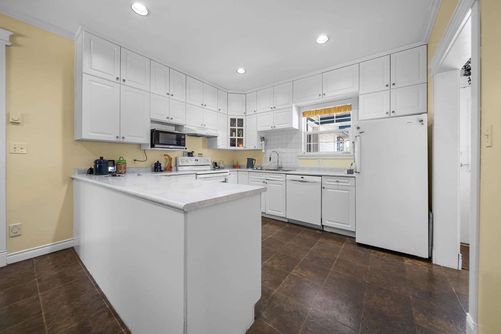 Listing Image 14