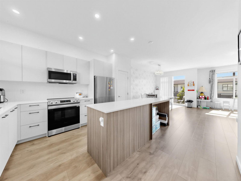 68 - 15255 Sitka Drive
