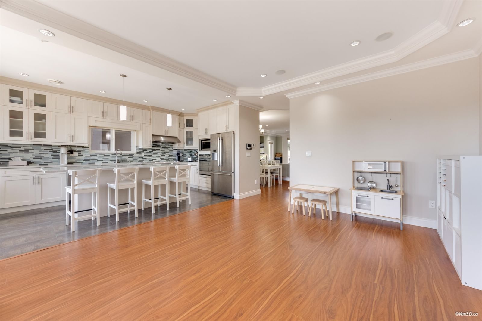 Listing Image 13