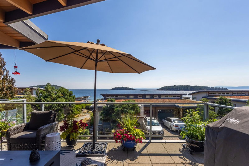 5374 Wakefield Beach Lane