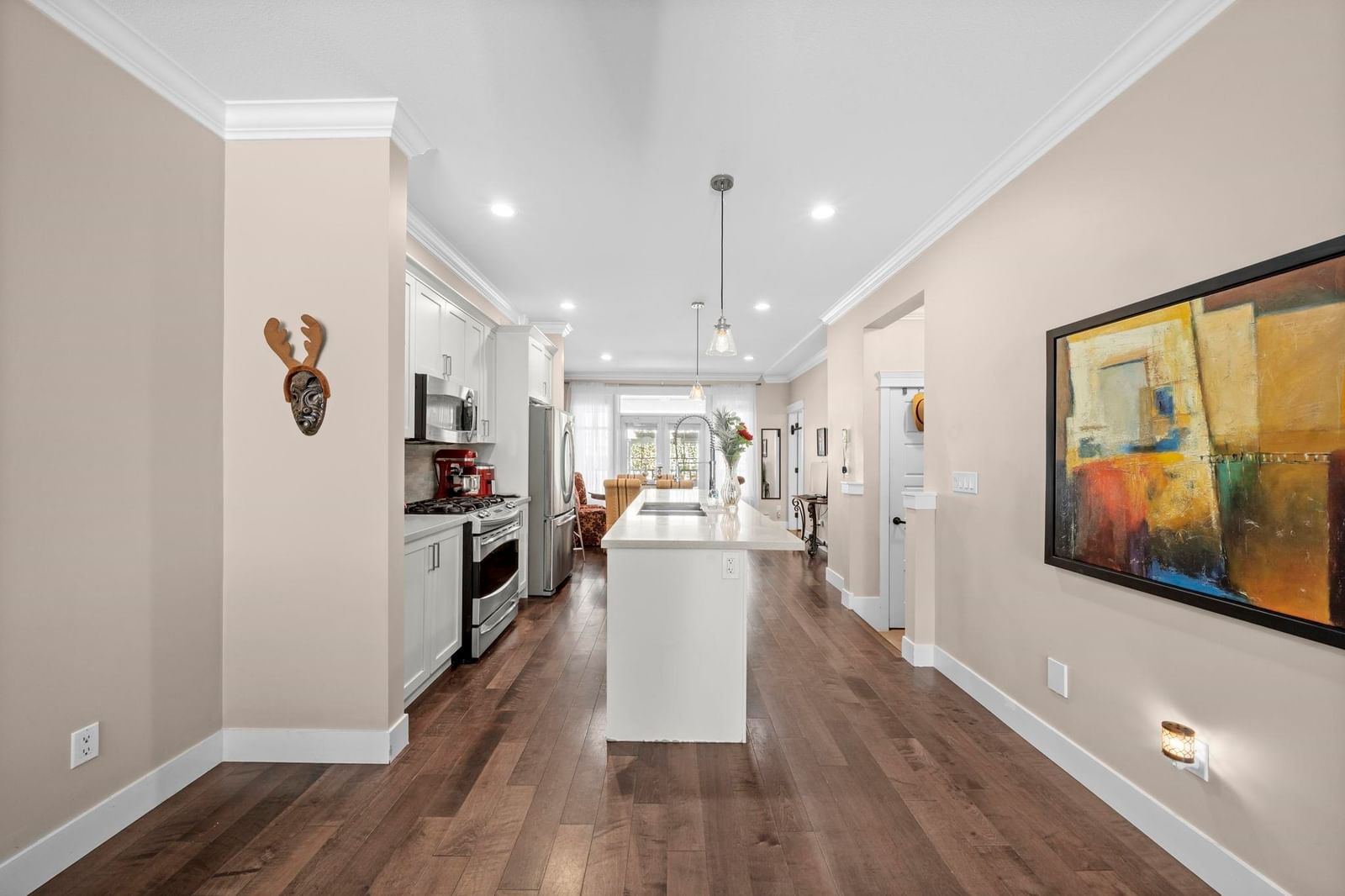 Listing Image 11