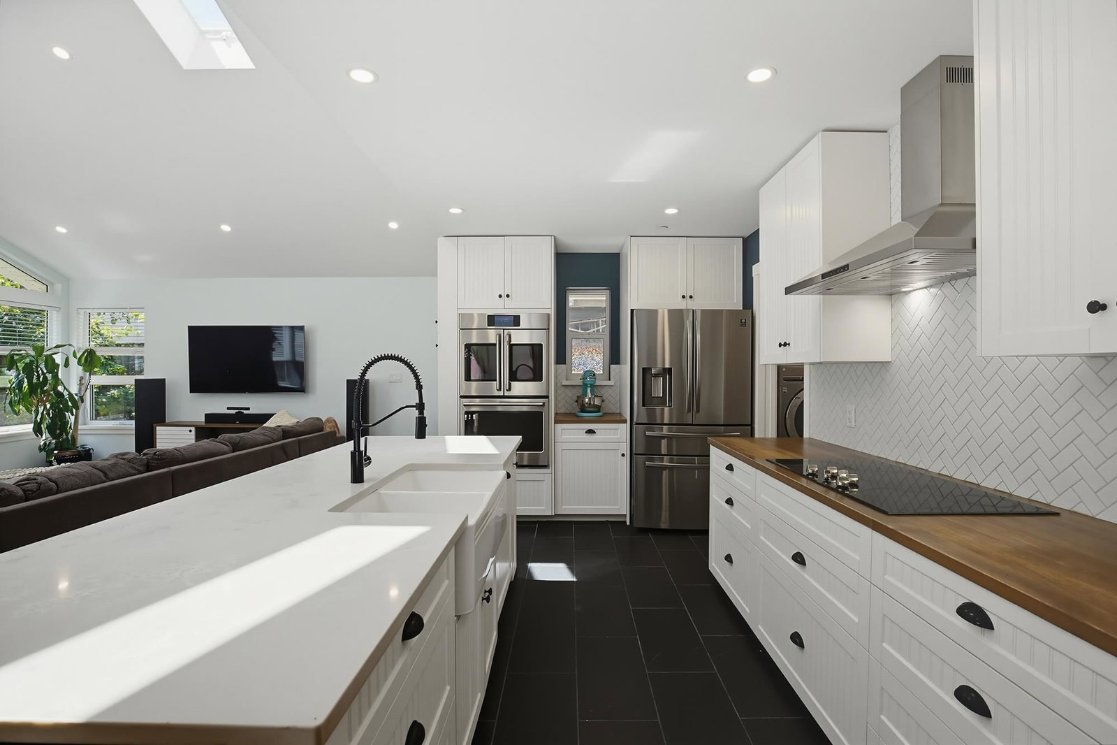 Listing Image 9