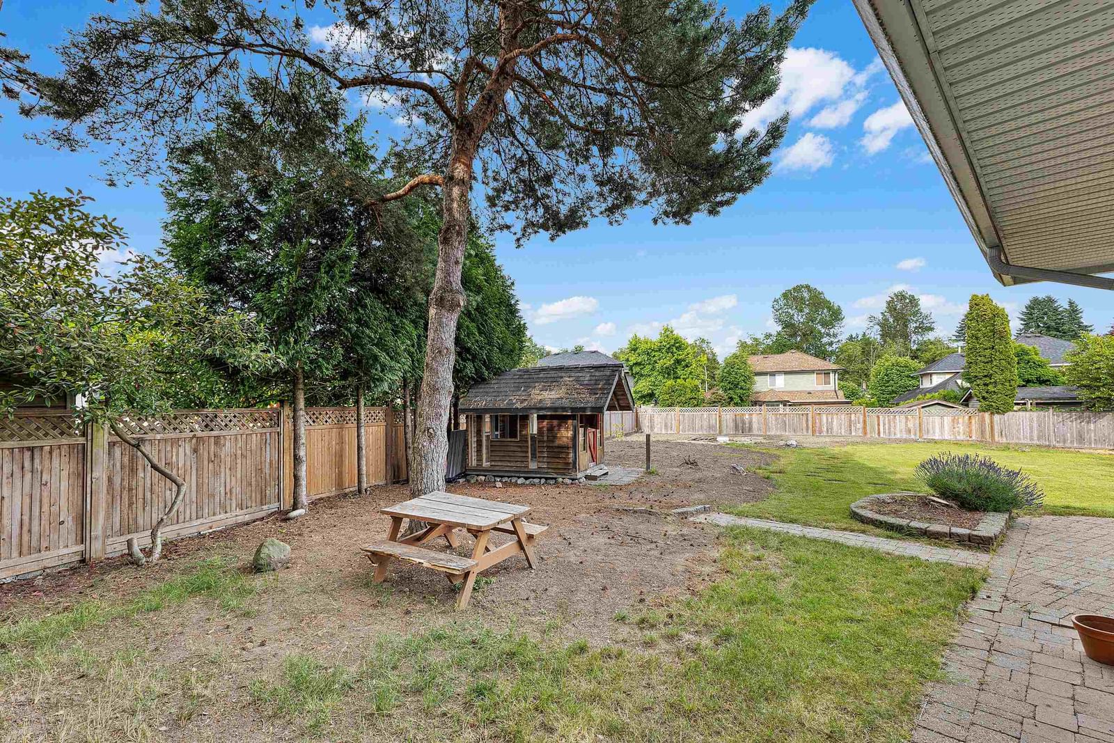 Listing Image 5