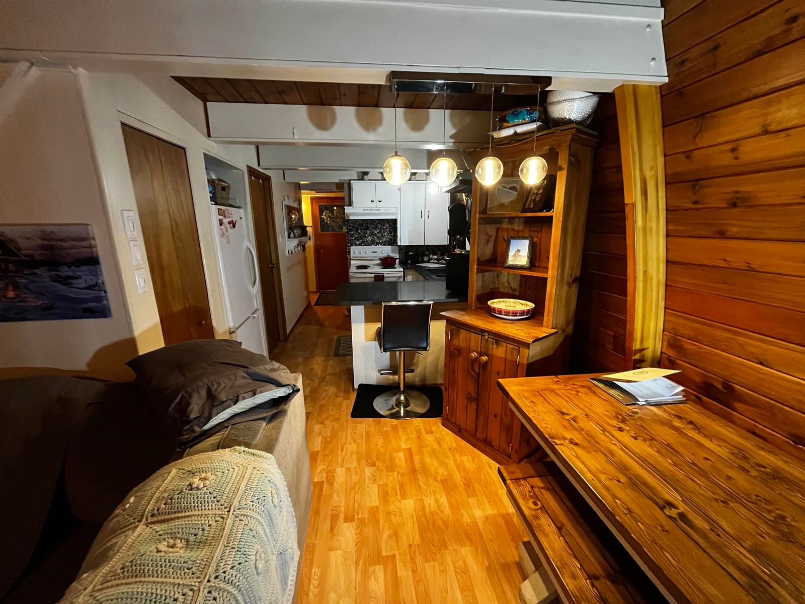 Listing Image 9