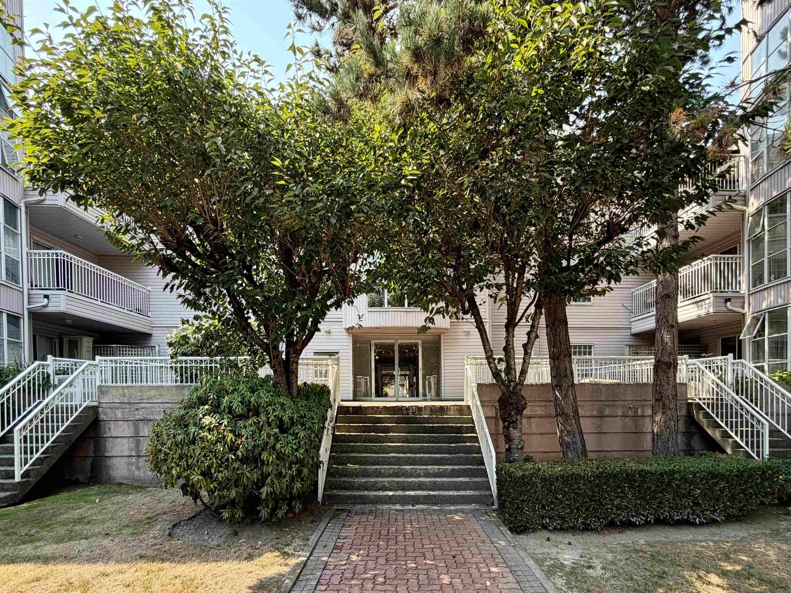 Listing Image 18