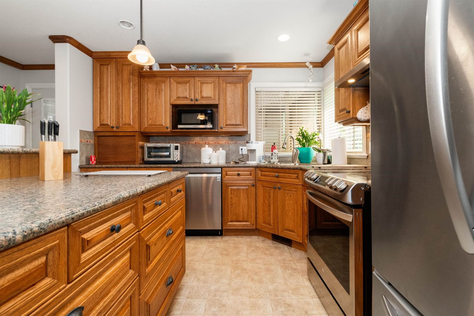Listing Image 16