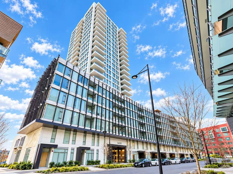 321 - 3438 Sawmill Crescent