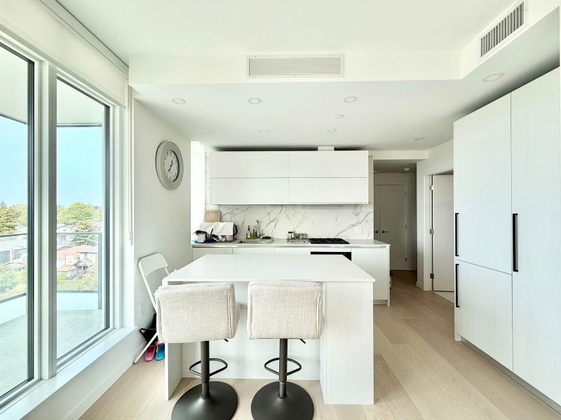 507 - 8415 Granville Street