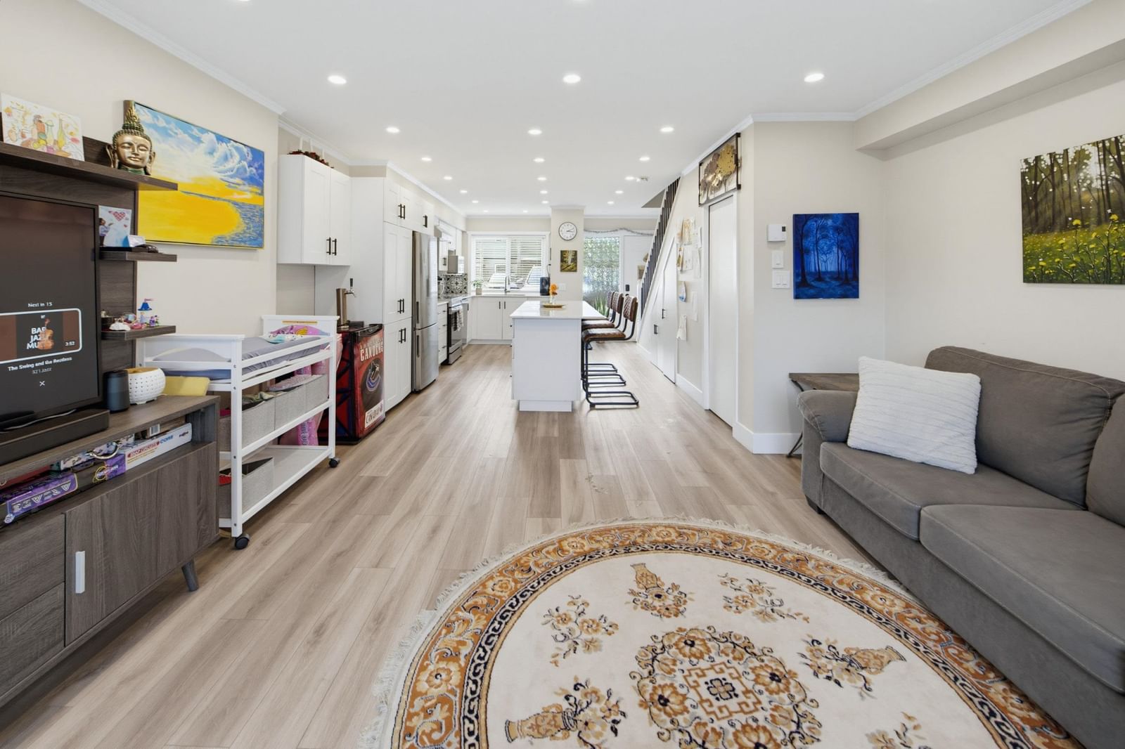 Listing Image 10