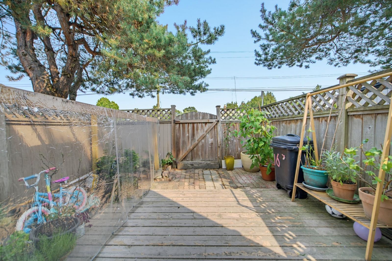 Listing Image 17
