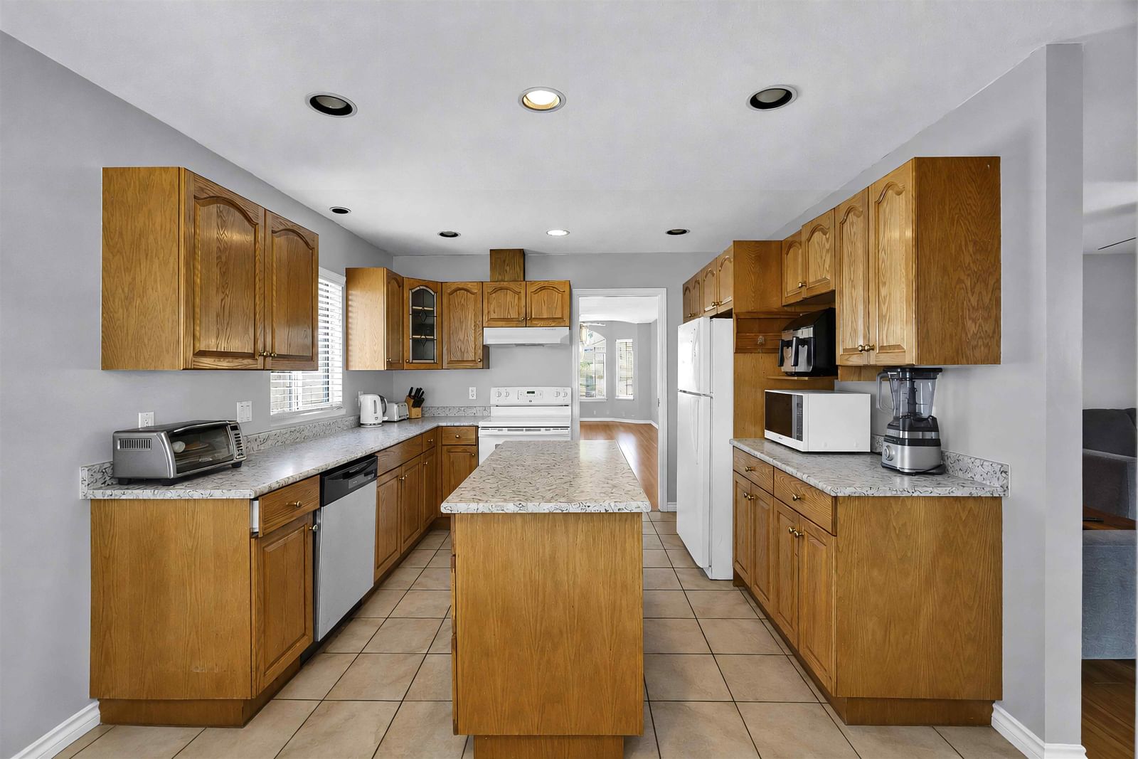 Listing Image 14