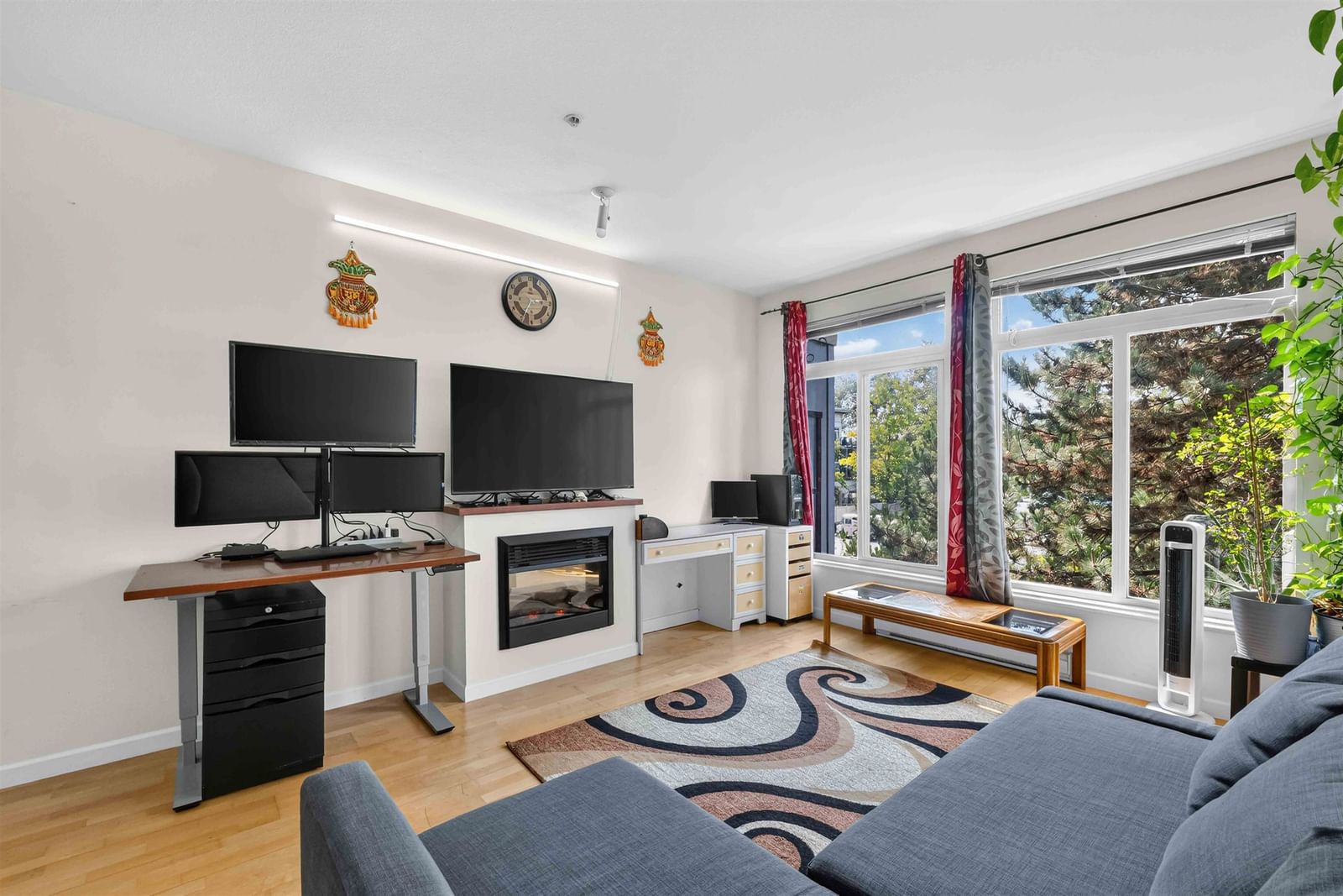 Listing Image 19