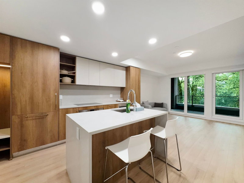 3xx - 133 49th Avenue W