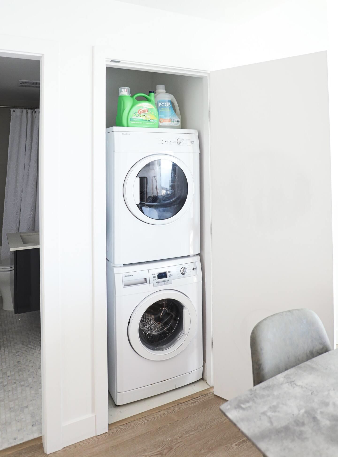 Listing Image 8