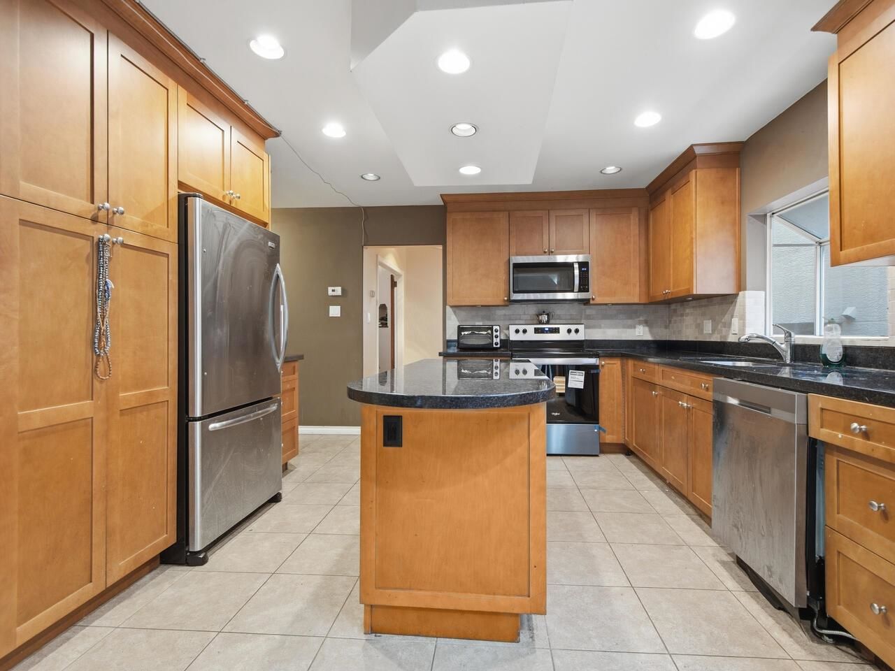 Listing Image 5