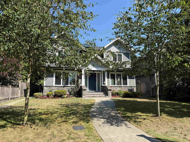 842 20th Street W