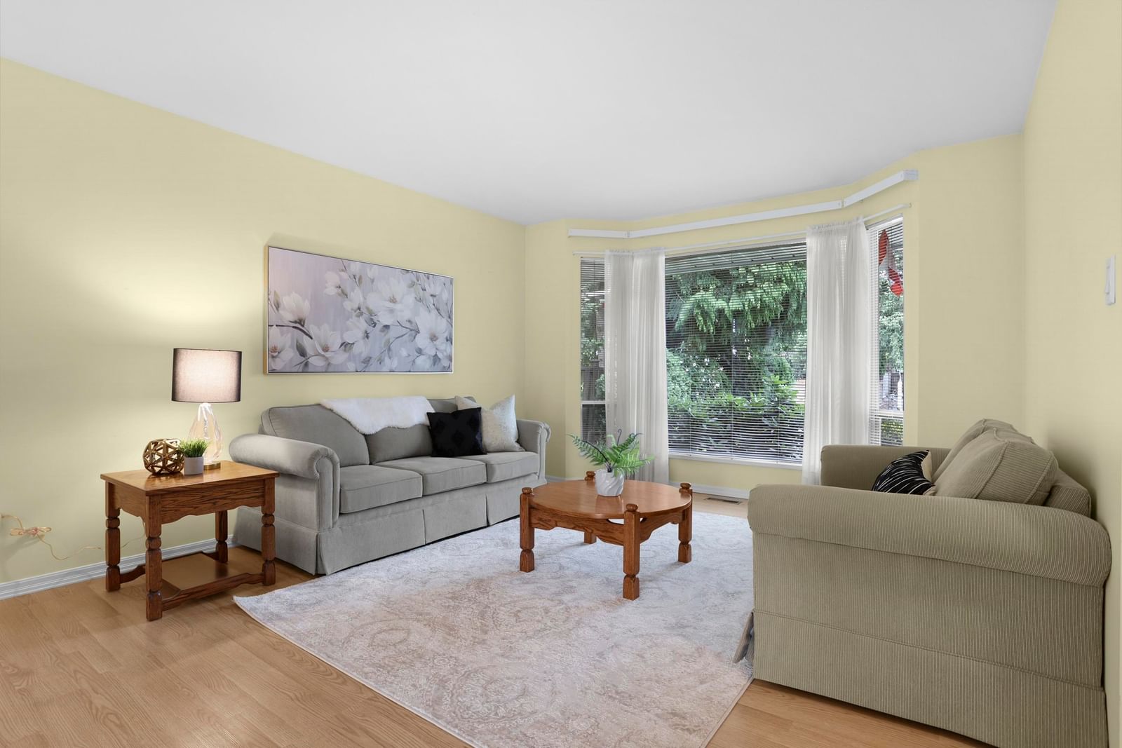 Listing Image 6