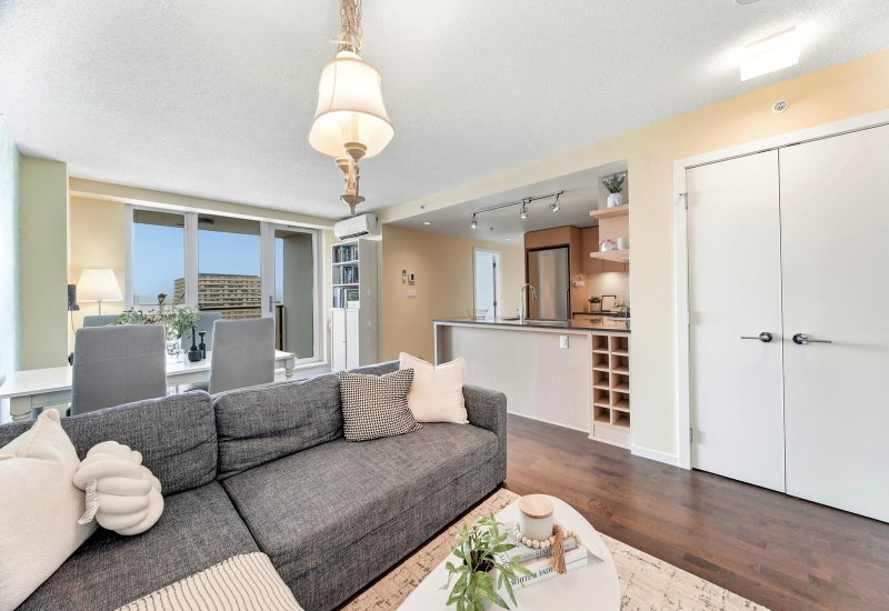 1209 - 7888 Ackroyd Road
