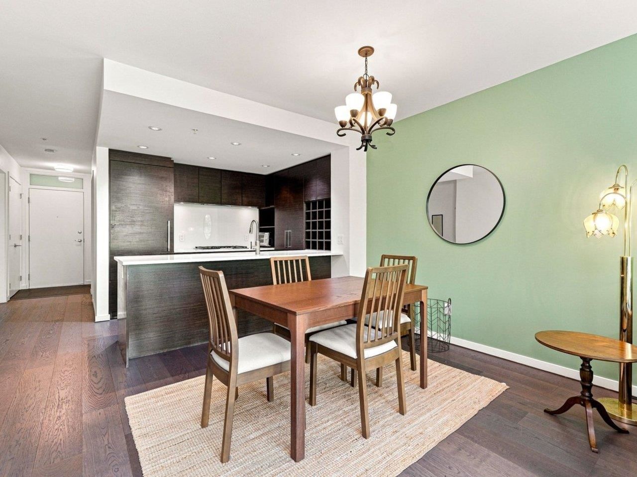 Listing Image 9