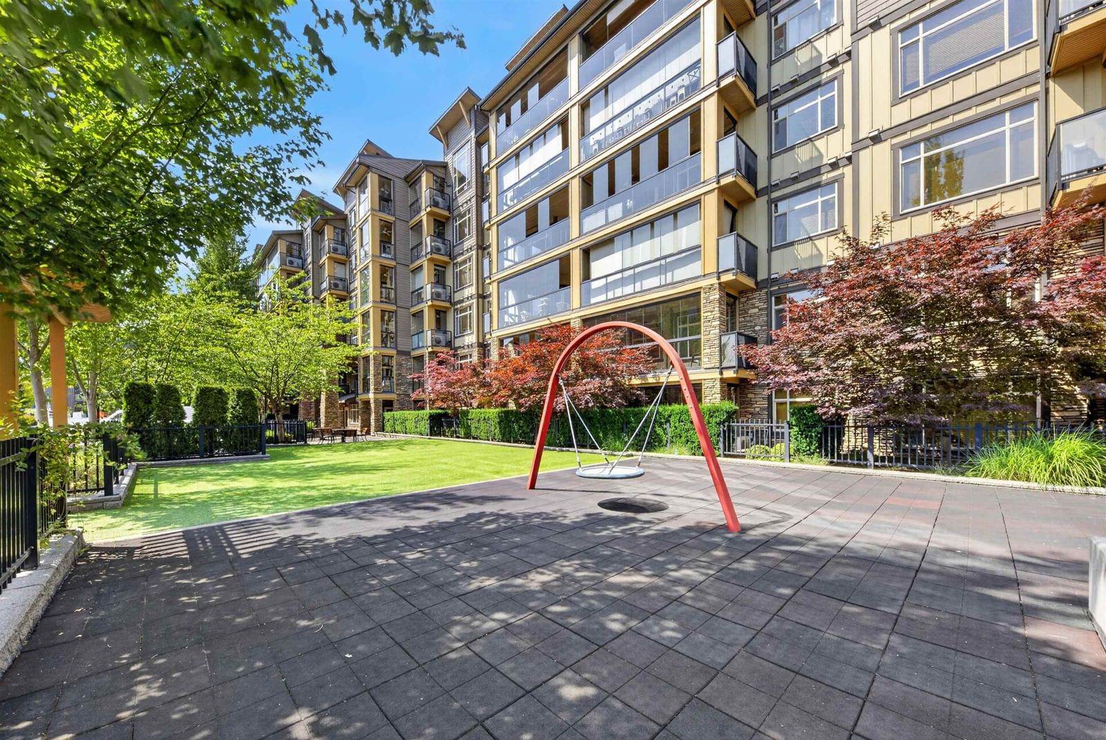 Listing Image 6