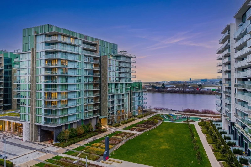 302 - 6633 Pearson Way