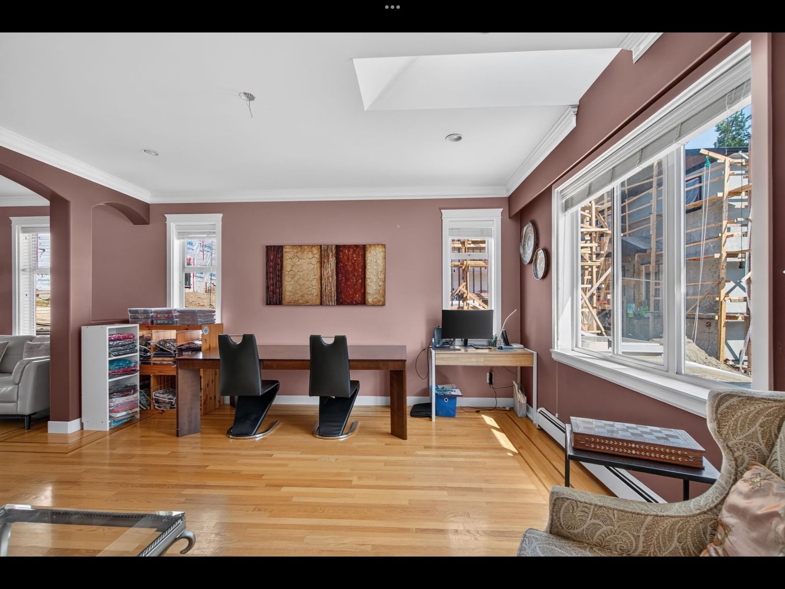 Listing Image 5
