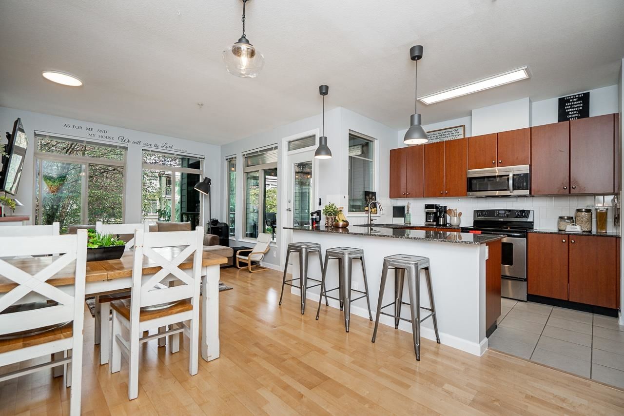 Listing Image 11