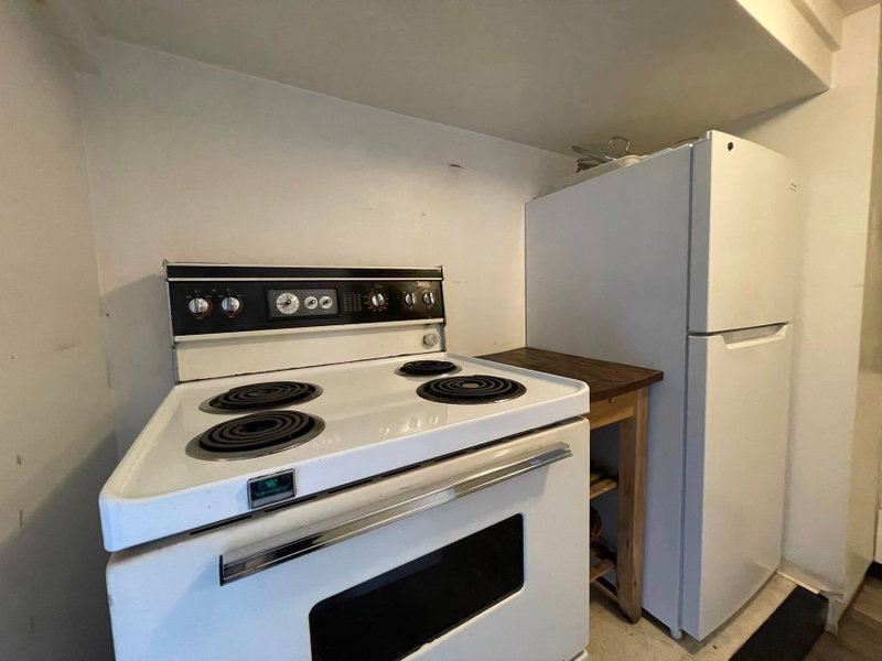 Ground Floor - 757 12th Avenue E