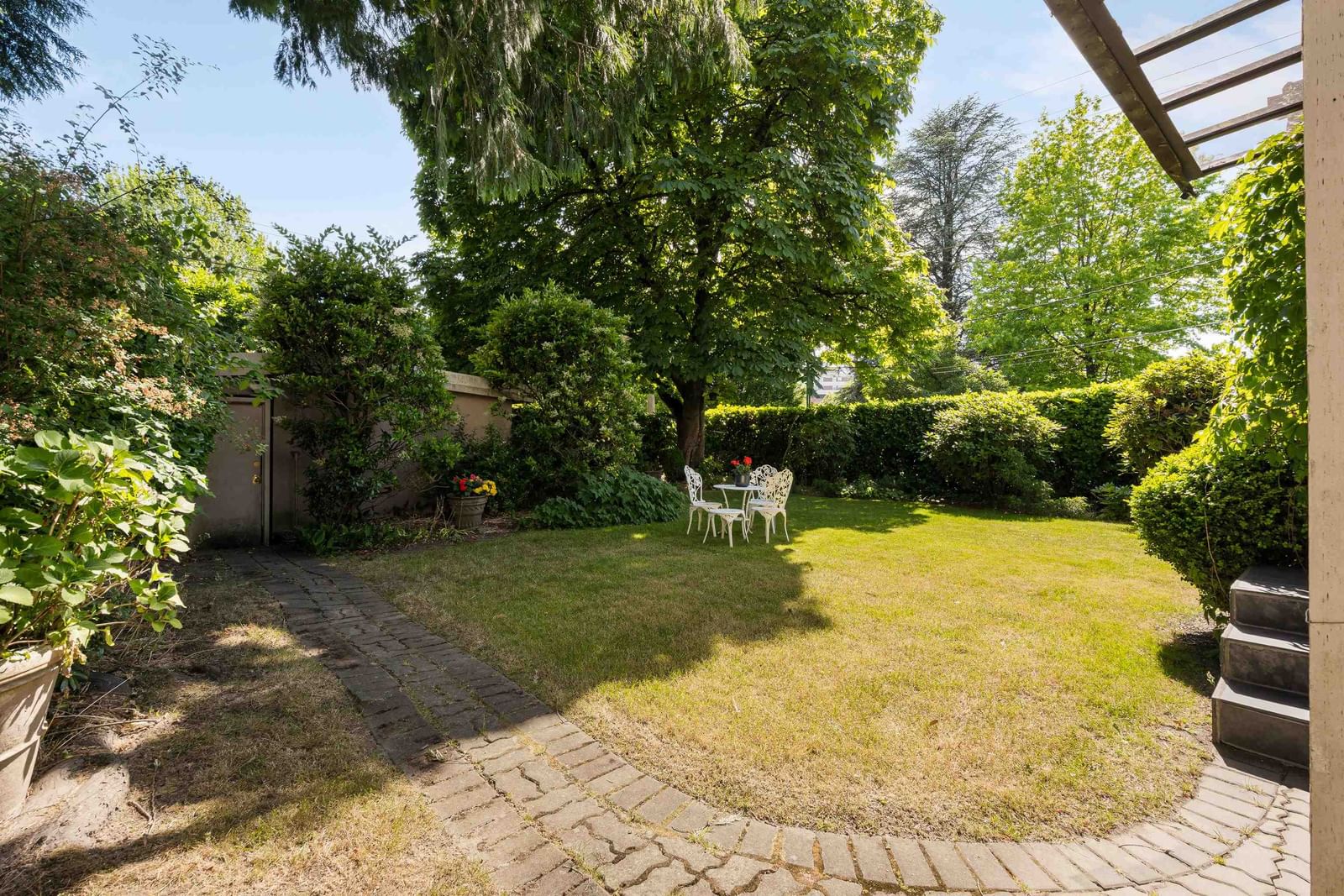 Listing Image 12