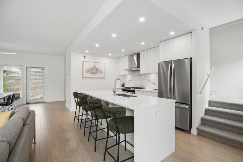 16 - 3596 Salal Drive