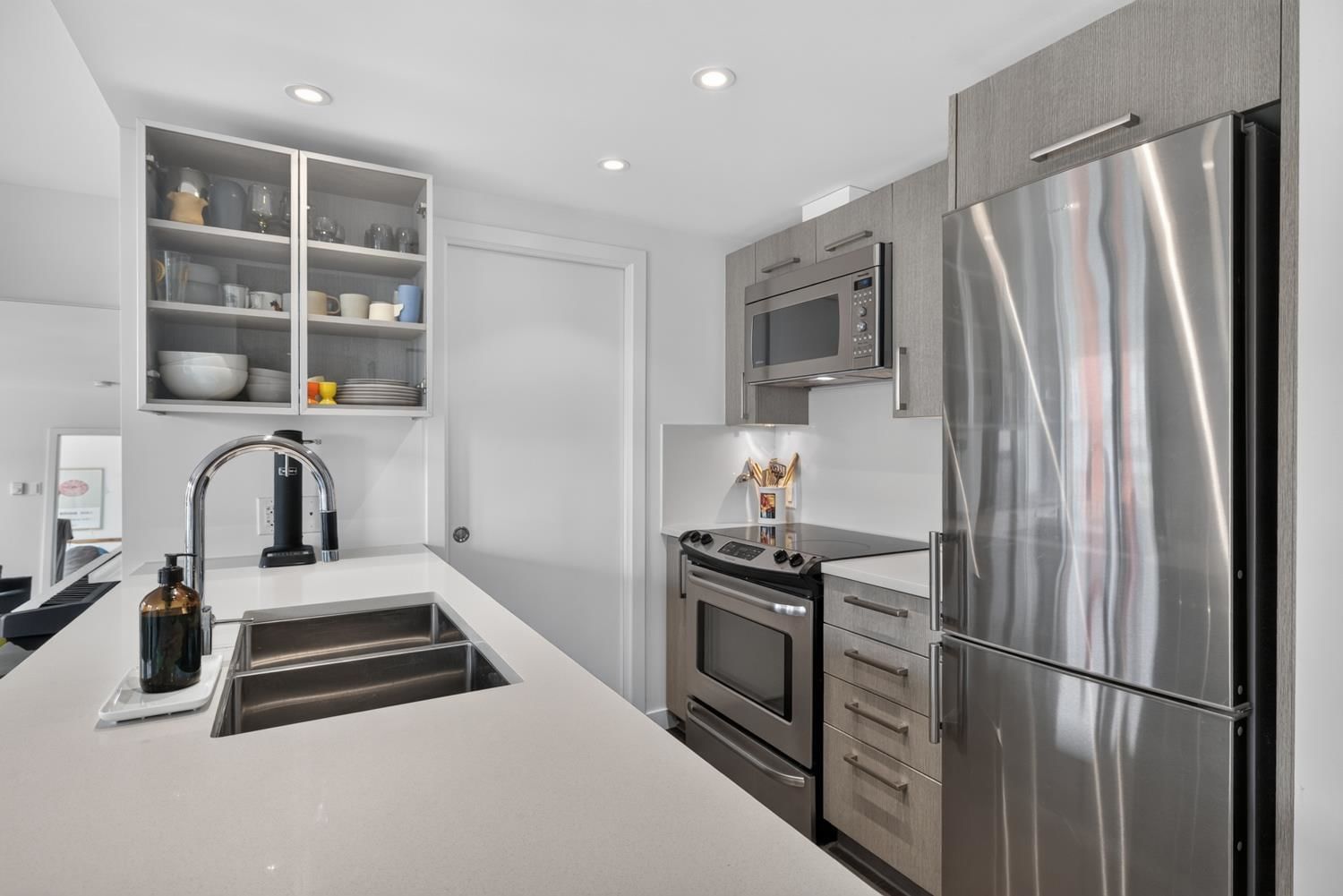 Listing Image 15