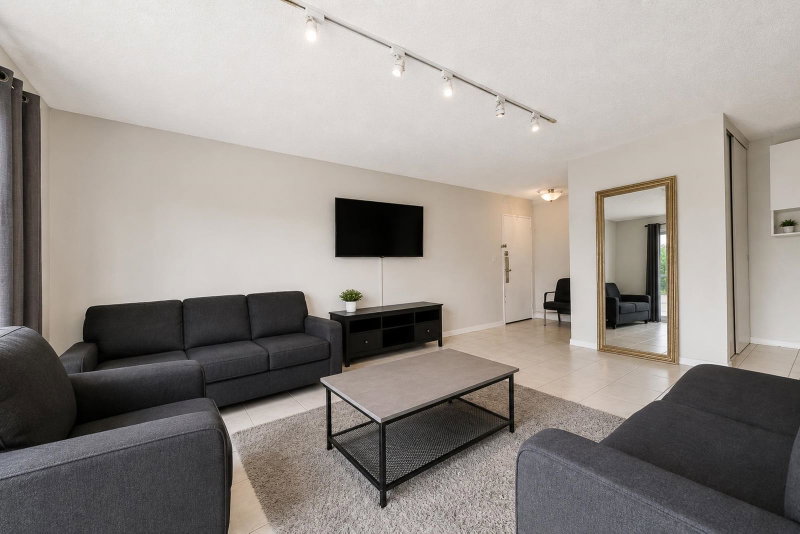 306 - 7200 Lindsay Road