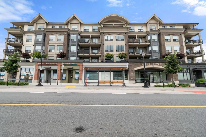425 - 2493 Montrose Avenue