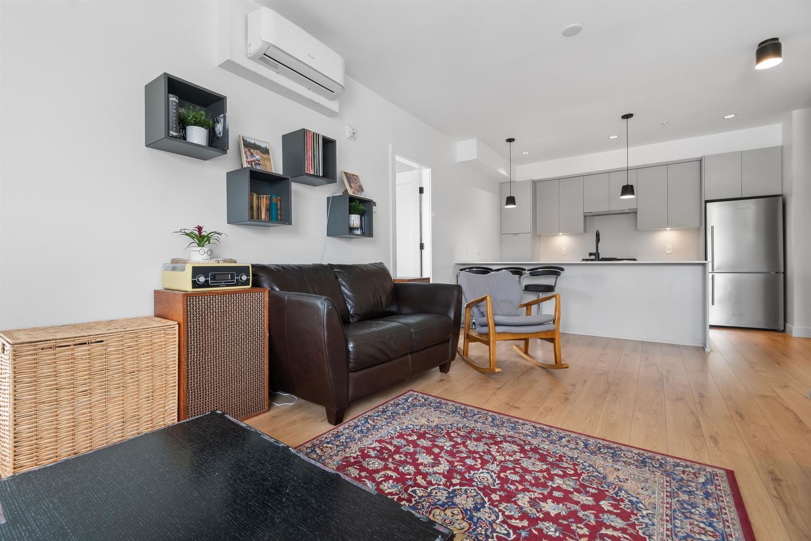 Listing Image 23