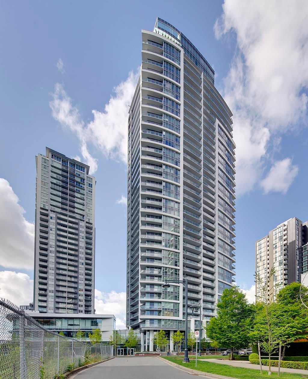 Listing Image 5