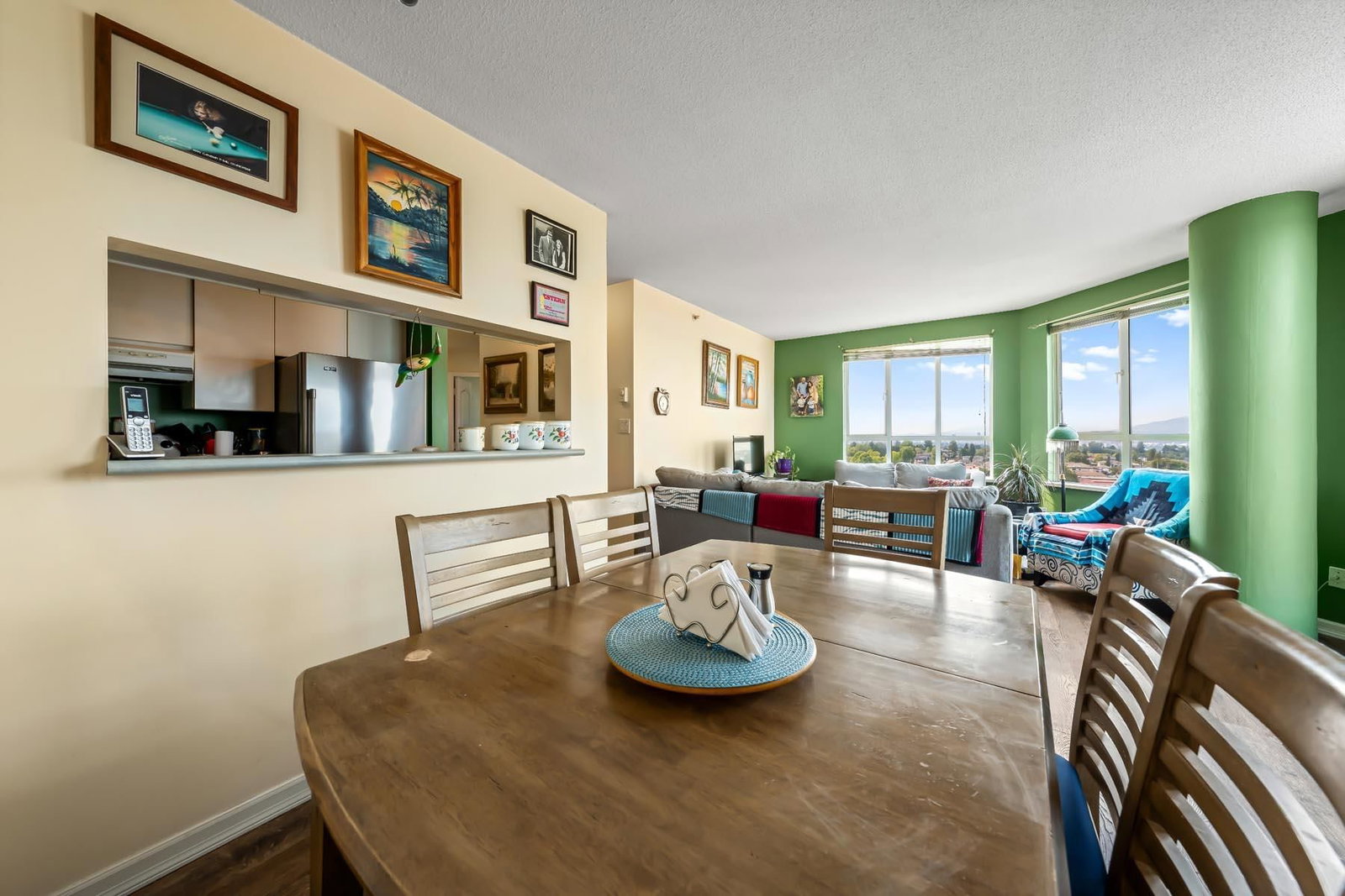 Listing Image 8