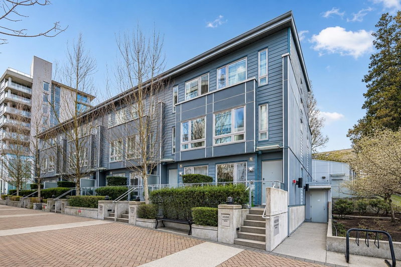 4888 Eldorado Mews