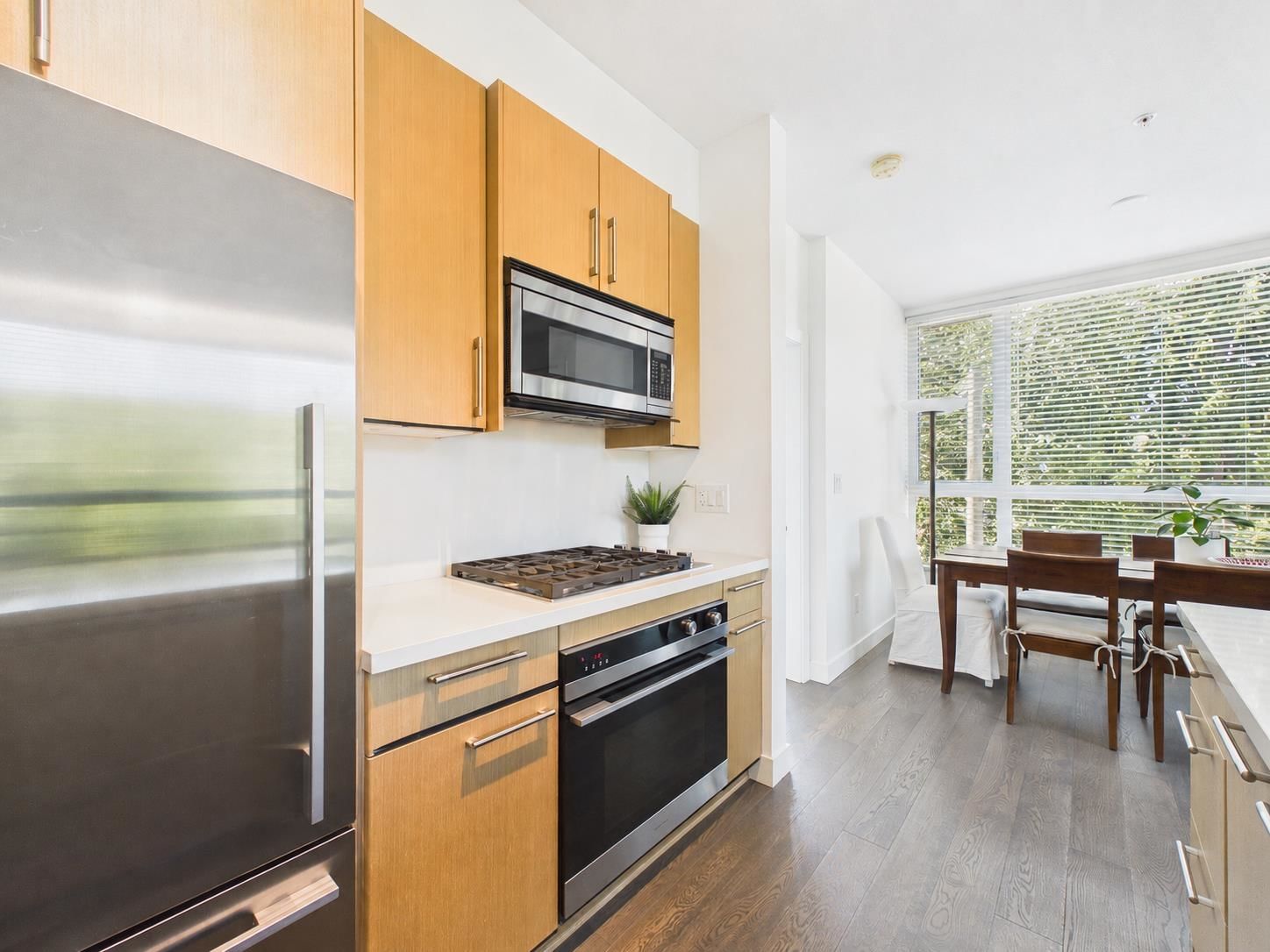 Listing Image 15