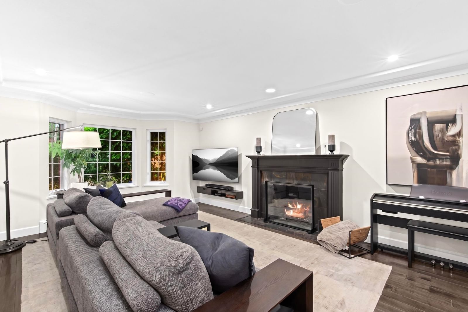 Listing Image 9