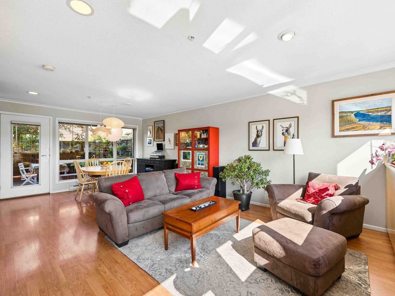 Listing Image 6